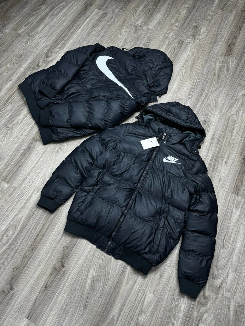 JAQUETA PUFFER NIKE SPORTSWEAR - PRETO CHUMBO