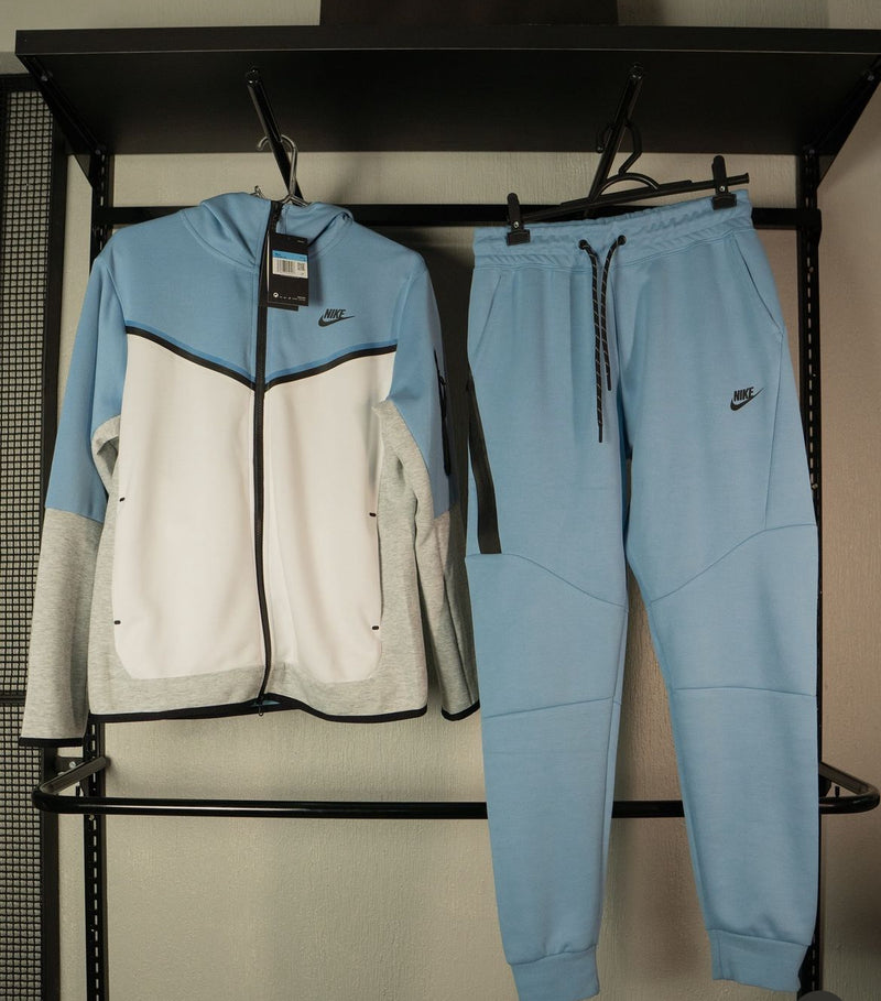 Conjunto Tech Fleece Nike