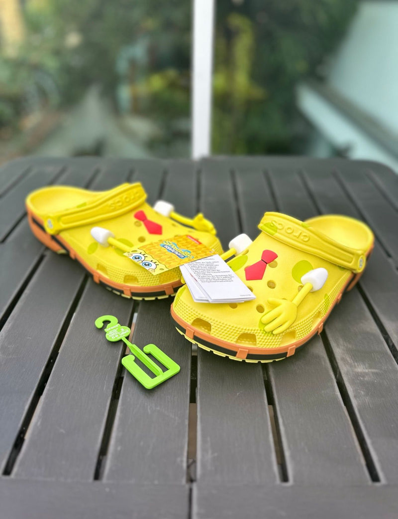 Sandália Crocs Bob Esponja