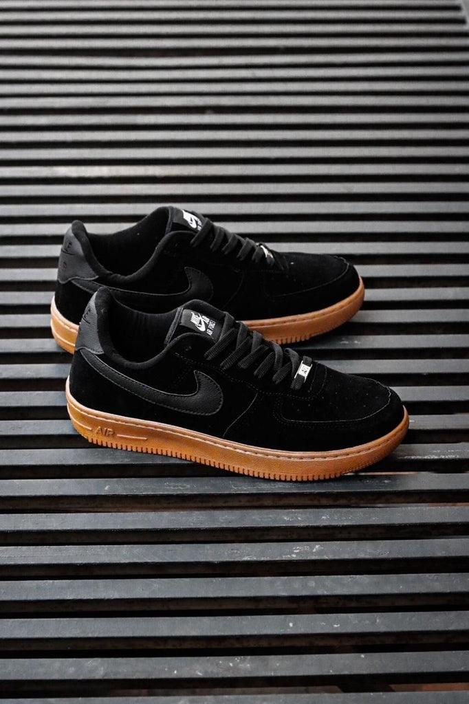 AIR FORCE 1 LOW PRETO CARAMELO - Santa Cruz