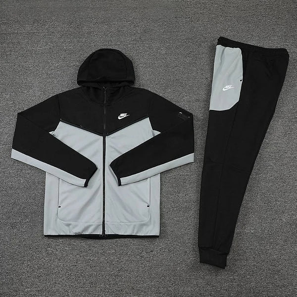 Conjunto Tech Fleece Nike