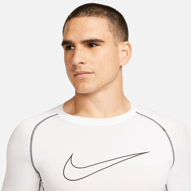 (COMPRE 1 LEVE 2) Camiseta Nike Pro Dri-FIT